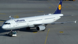 Photo of D-AISX - Airbus A321-231 operated by Lufthansa