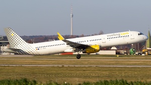 Photo of EC-MHS - Airbus A321-231 operated by Vueling