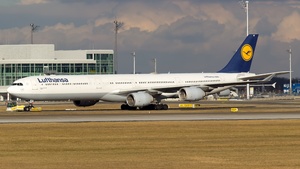 Photo of D-AIHF - Airbus A340-642 operated by Lufthansa