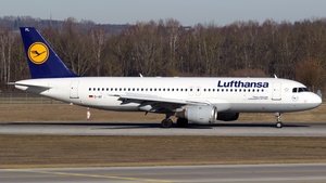 Photo of D-AIPL - Airbus A320-211 operated by Lufthansa
