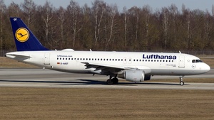 Photo of D-AIQT - Airbus A320-211 operated by Lufthansa