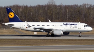 Photo of D-AIUU - Airbus A320-214 operated by Lufthansa