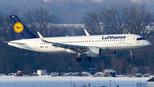 Photo of D-AIUW - Airbus A320-214 operated by Lufthansa
