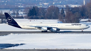 Photo of D-AIHI - Airbus A340-642 operated by Lufthansa