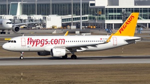 Photo of TC-DCM - Airbus A320-214 operated by Pegasus Airlines