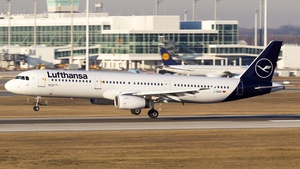 Photo of D-AIDA - Airbus A321-231 operated by Lufthansa