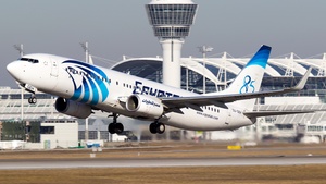 Photo of SU-GEH - Boeing 737-866 operated by Egyptair