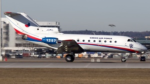 1257 - Yakovlev Yak-40K