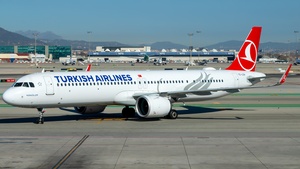 Photo of TC-LSV - Airbus A321-271NX operated by Turkish Airlines
