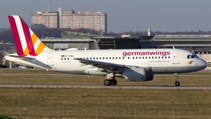 Photo of D-AKNL - Airbus A319-112 operated by Germanwings