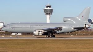Photo of ZE704 - Lockheed L-1011-500 TriStar C.2 operated by Royal Air Force