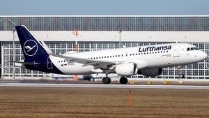 Photo of D-AIZQ - Airbus A320-214 operated by Lufthansa