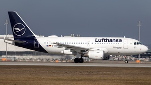 Photo of D-AIBM - Airbus A319-112 operated by Lufthansa CityLine