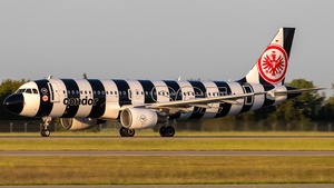 Photo of D-ASGE - Airbus A320-214 operated by Condor