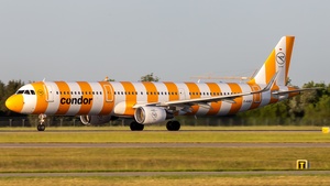 Photo of D-AIAD - Airbus A321-211 operated by Condor