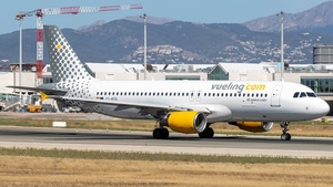 Photo of EC-MYB - Airbus A320-214 operated by Vueling