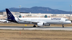 Photo with serial 10583 - Airbus A321-271NX
