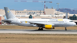Photo of EC-LOC - Airbus A320-214 operated by Vueling