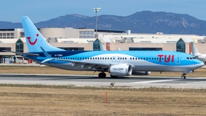 Photo of G-TUMH - Boeing 737 MAX 8 operated by TUI Airways