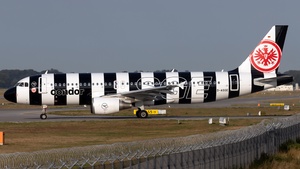 Photo of D-ASGE - Airbus A320-214 operated by Condor