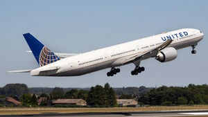 Photo of N2747U - Boeing 777-322(ER) operated by United Airlines