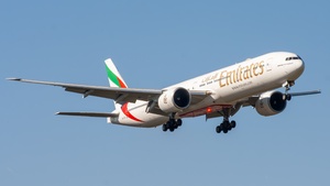 Photo of A6-EQJ - Boeing 777-31H(ER) operated by Emirates