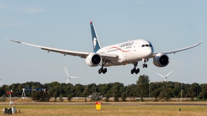 Photo with serial 35307 - Boeing 787-8 Dreamliner