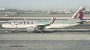 Photo of A7-LAC - Airbus A320-214 operated by Qatar Airways