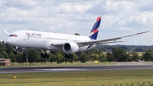 Photo of CC-BGR - Boeing 787-9 Dreamliner operated by LATAM Airlines