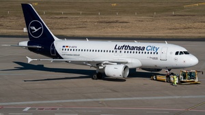 Photo of D-ASTX - Airbus A319-112 operated by Lufthansa City Airlines