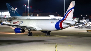 Photo of EC-OHH - Airbus A321-231(P2F) operated by Swiftair