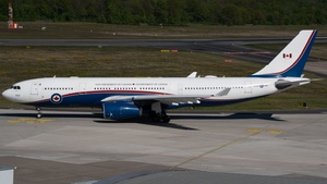 Photo of 330002 - Airbus CC-330 Husky operated by Royal Canadian Air Force