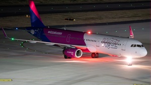 HA-LXC - Airbus A321-231