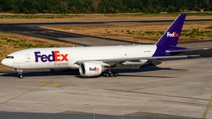 Photo of N878FD - Boeing 777-FS2 operated by FedEx