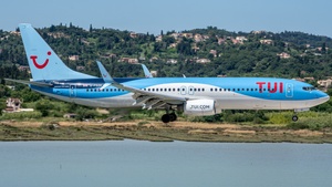 Photo of G-FDZR - Boeing 737-8K5 operated by TUI Airways