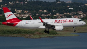 Photo of OE-LZF - Airbus A320-214 operated by Austrian Airlines