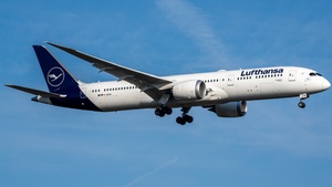 Photo of D-ABPM - Boeing 787-9 Dreamliner operated by Lufthansa