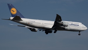 Photo of D-ABYK - Boeing 747-830 operated by Lufthansa