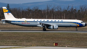 Photo of D-AISZ - Airbus A321-231 operated by Lufthansa