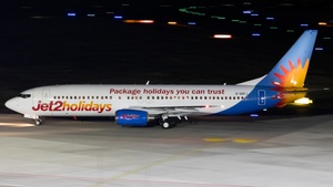 Photo of G-GDFJ - Boeing 737-804 operated by Jet2