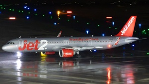 Photo of G-SUNS - Airbus A321-251NX operated by Jet2