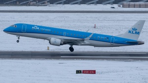 Photo of PH-EZS - Embraer ERJ-190STD operated by KLM Cityhopper