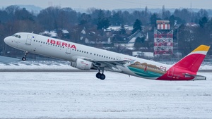 Photo of EC-JZM - Airbus A321-212 operated by Iberia