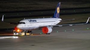 Photo of D-AINF - Airbus A320-271N operated by Lufthansa