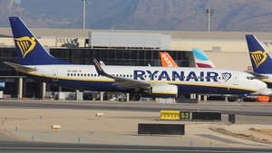 Photo of 9H-QBS - Boeing 737-8AS operated by Ryanair (opb Malta Air)
