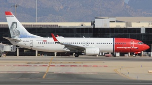 Photo of LN-ENN - Boeing 737-8JP operated by Norwegian Air Shuttle