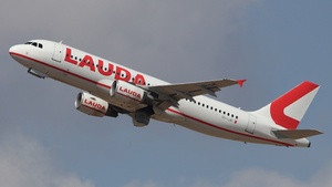 Photo of 9H-LMI - Airbus A320-214 operated by Lauda Europe