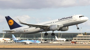Photo of D-AIWB - Airbus A320-214 operated by Lufthansa