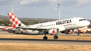 Photo of EC-MUT - Airbus A319-111 operated by Volotea