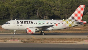 Photo of EC-MTD - Airbus A319-111 operated by Volotea